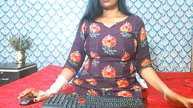 Snapshot of nikitahot3 chatting on October 13, 12:46 am nikitahot3 online show from October 13, 12:46 am