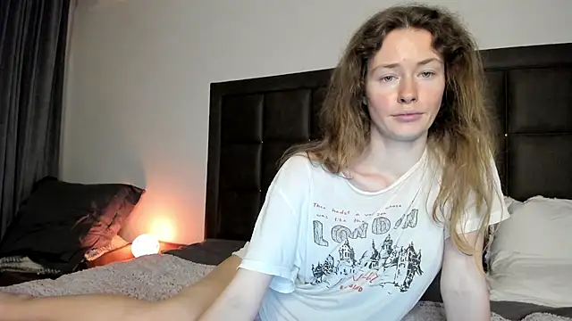 ooksiiii online show from July 22, 10:00 pm