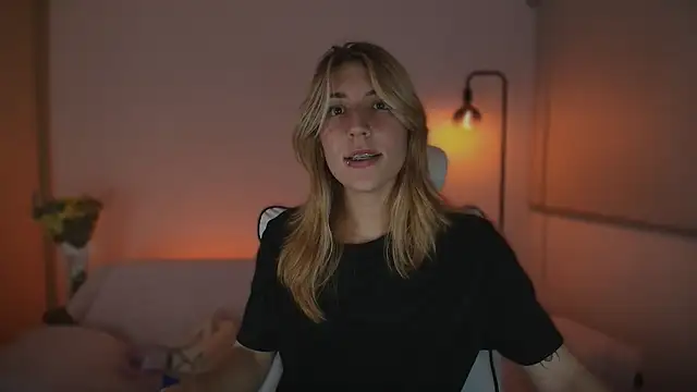 Dakotaa  online show from September 21, 4:22 am