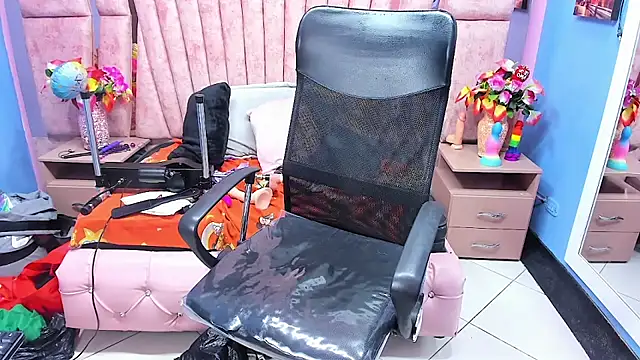 HornySkinny26 online show from February 7, 9:57 am