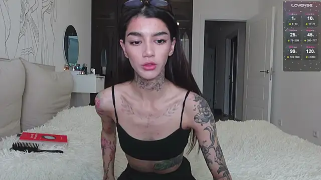 vinkitinkii online show from November 12, 7:39 am