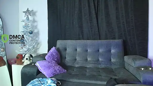 yungelitamor  online show from January 6, 5:00 am