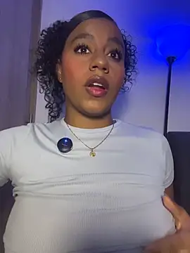 charlotteeruss online show from June 12, 5:26 am