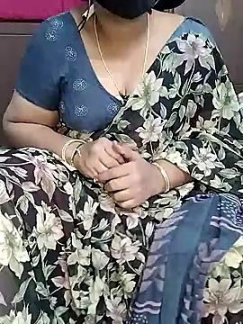 Snapshot of yours-kavaya chatting on October 12, 10:39 am yours-kavaya online show from October 12, 10:39 am