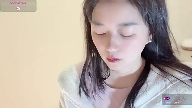 A-xena online show from December 23, 2:37 am