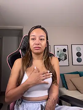 DianaHopson online show from November 14, 11:10 am