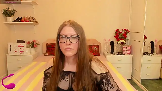 AmandamurX online show from June 14, 1:33 pm