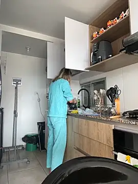 Ameellie online show from October 8, 3:49 pm