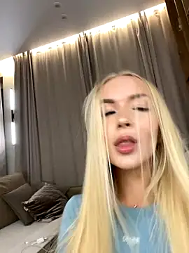 Snapshot of eva_m1racle_ chatting on October 1, 7:19 pm eva m1racle online show from October 1, 7:19 pm