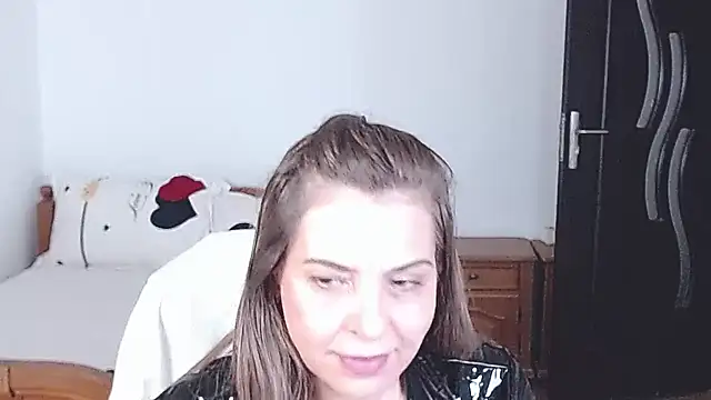 evamaria2024 online show from November 18, 10:16 am