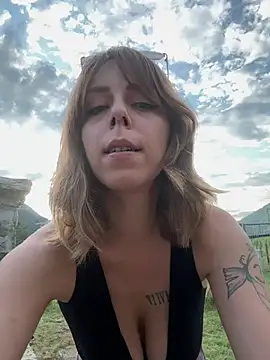 Mia Railey online show from July 26, 5:42 pm