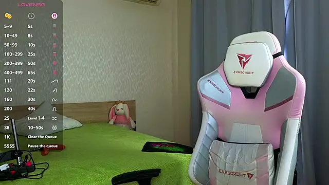 Cowell Adelina online show from April 19, 9:31 am