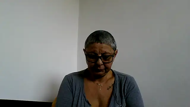 roseblak42 online show from November 22, 10:29 am