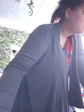 Sakura Green online show from April 6, 4:19 pm