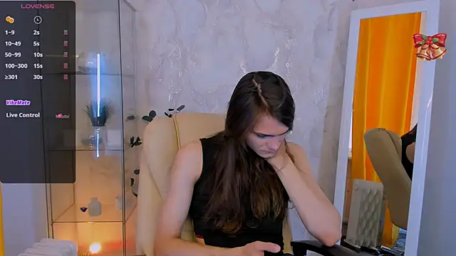Snapshot of Will_Will_ chatting on September 18, 6:56 am Will Will online show from September 18, 6:56 am