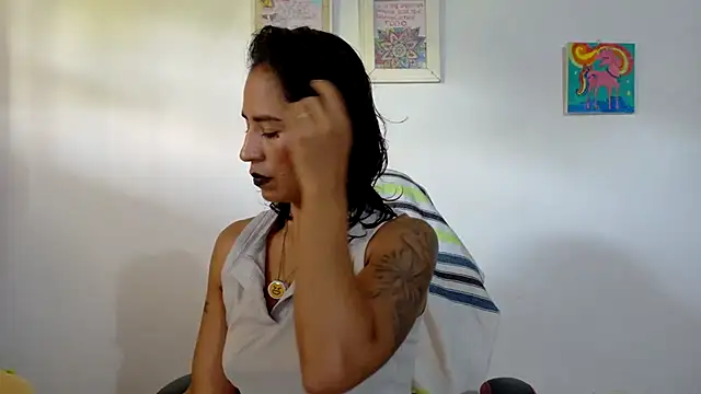 fantasty nylon online show from April 4, 5:01 pm