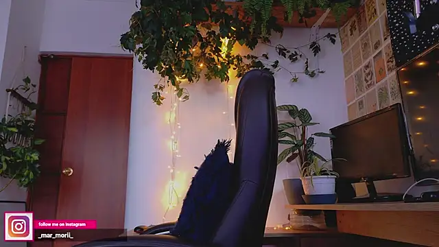 Snapshot of Yeriawaddell_ chatting on October 22, 8:47 pm Yeriawaddell online show from October 22, 8:47 pm