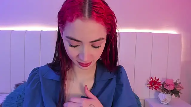 CAMILLEN PETTID online show from November 5, 10:15 pm