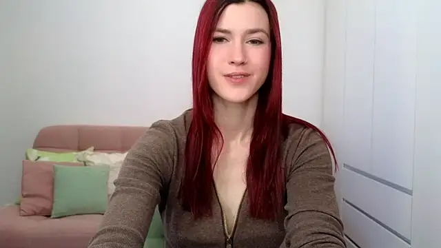 Snapshot of AliciaNewell chatting on October 8, 8:07 am AliciaNewell online show from October 8, 8:07 am