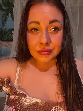 DaisyStreet online show from March 25, 7:06 pm