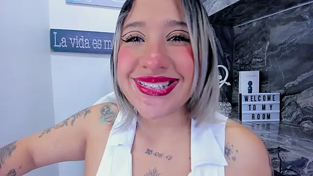 miss danika online show from February 4, 11:13 am