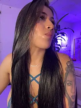 lucianaroy online show from October 23, 4:07 am