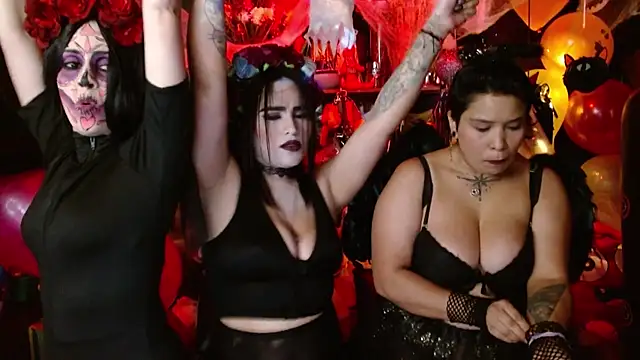 kureiji hentaii online show from October 31, 12:12 am