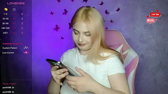 shy blondiee online show from September 13, 7:55 pm