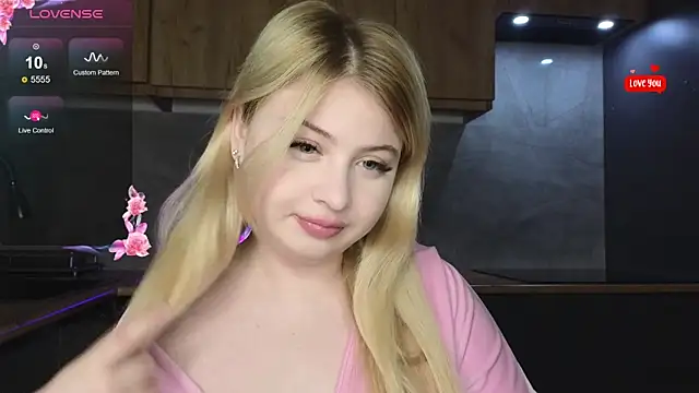 shy blondiee online show from January 5, 8:45 pm