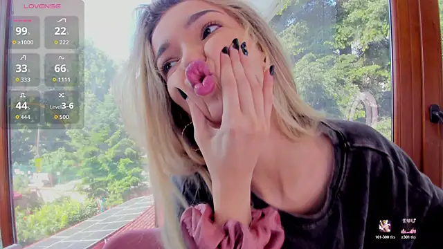 Sassy Teen online show from June 18, 7:43 am