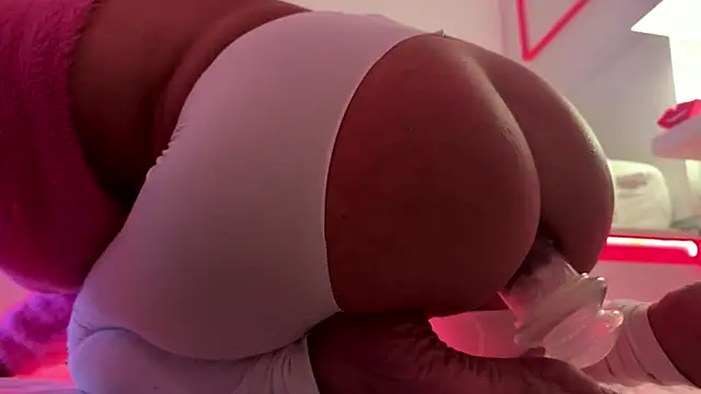 Ilanax online show from December 16, 2:50 am