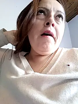 seherlatin online show from October 31, 7:29 pm