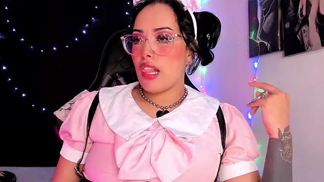 willow poisson online show from January 31, 7:11 pm