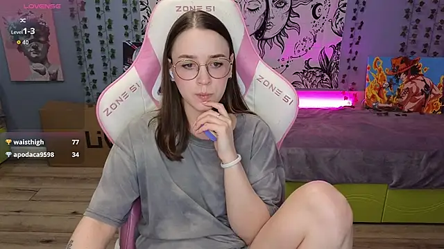 Snapshot of Sweet_frosti chatting on September 12, 4:02 am Sweet frosti online show from September 12, 4:02 am
