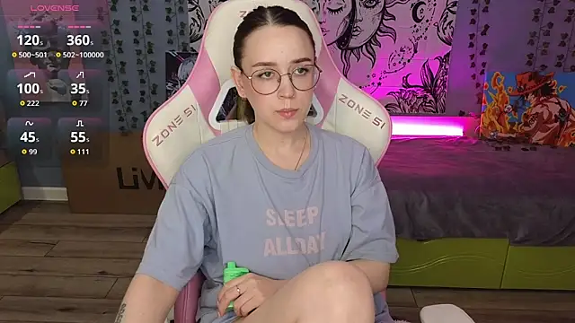 Snapshot of Sweet_frosti chatting on September 9, 3:39 am Sweet frosti online show from September 9, 3:39 am
