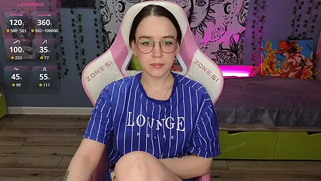 Snapshot of Sweet_frosti chatting on October 3, 2:05 am Sweet frosti online show from October 3, 2:05 am