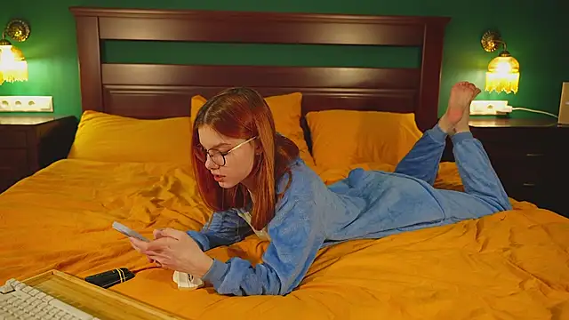 Katy  Ethereal online show from November 16, 3:08 am