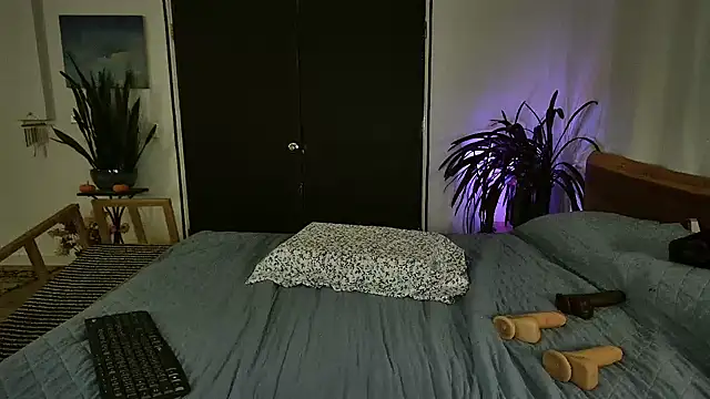 Snapshot of MsSamantha chatting on October 1, 5:12 am MsSamantha online show from October 1, 5:12 am