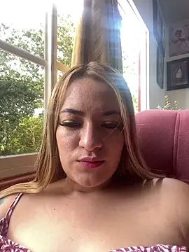Snapshot of eva__xox chatting on October 17, 8:01 pm eva  xox online show from October 17, 8:01 pm