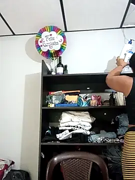 stefanie010 online show from November 10, 7:09 pm