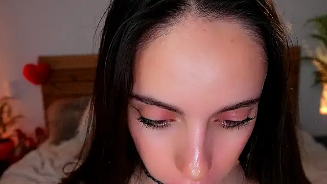 Lill Dayna online show from April 13, 5:36 pm