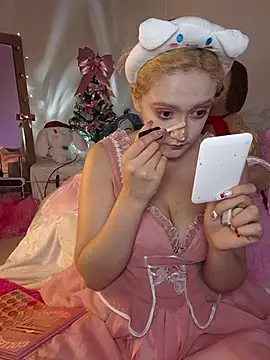 NaomiShimizu online show from December 4, 9:15 pm