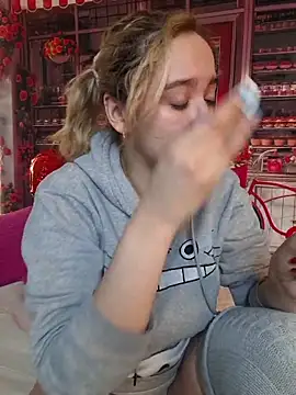 NaomiShimizu online show from February 19, 8:51 pm