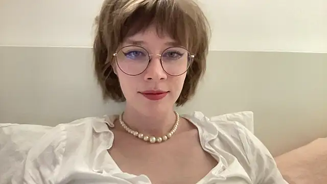ms christiana online show from June 22, 8:28 pm