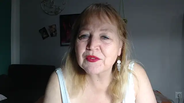 Blasflittchen online show from December 16, 7:09 pm