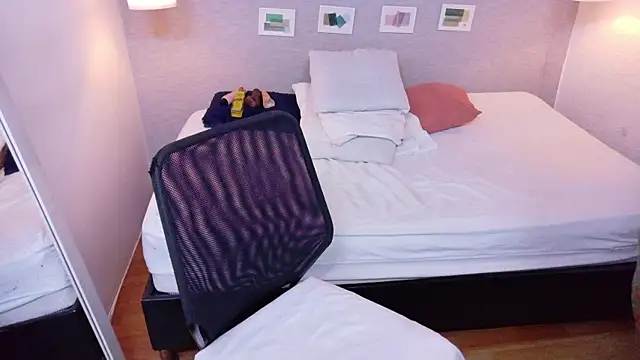 kiara evanss online show from February 5, 9:07 pm