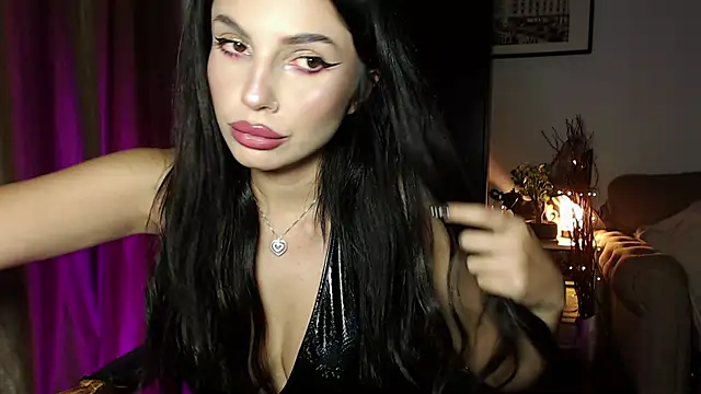 Snapshot of MistressKaterina chatting on October 11, 11:29 pm MistressKaterina online show from October 11, 11:29 pm