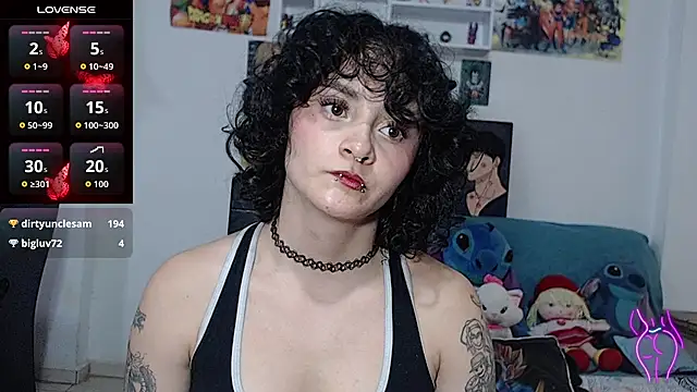 Snapshot of kitty22_ chatting on September 25, 3:33 pm kitty22 online show from September 25, 3:33 pm