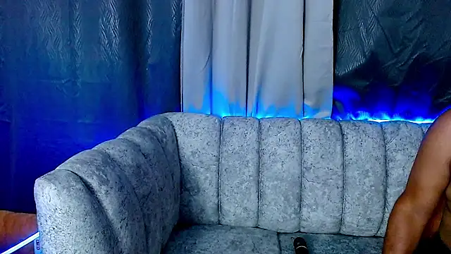 Snapshot of passionate_love22 chatting on September 24, 3:38 am passionate love22 online show from September 24, 3:38 am