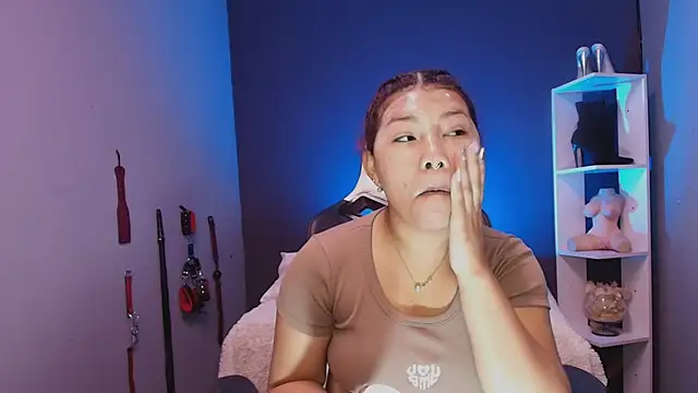 JadaRoberts online show from November 18, 12:39 pm